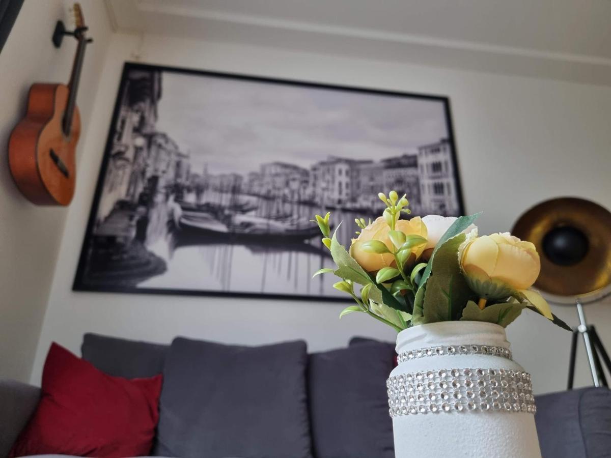 Apartament Flora Apartman Segedyn Zewnętrze zdjęcie