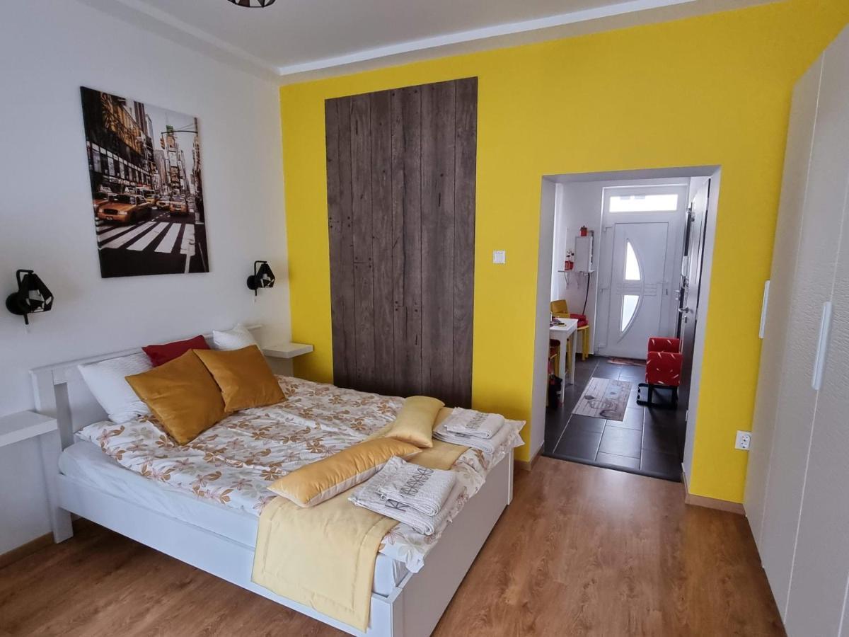 Apartament Flora Apartman Segedyn Zewnętrze zdjęcie