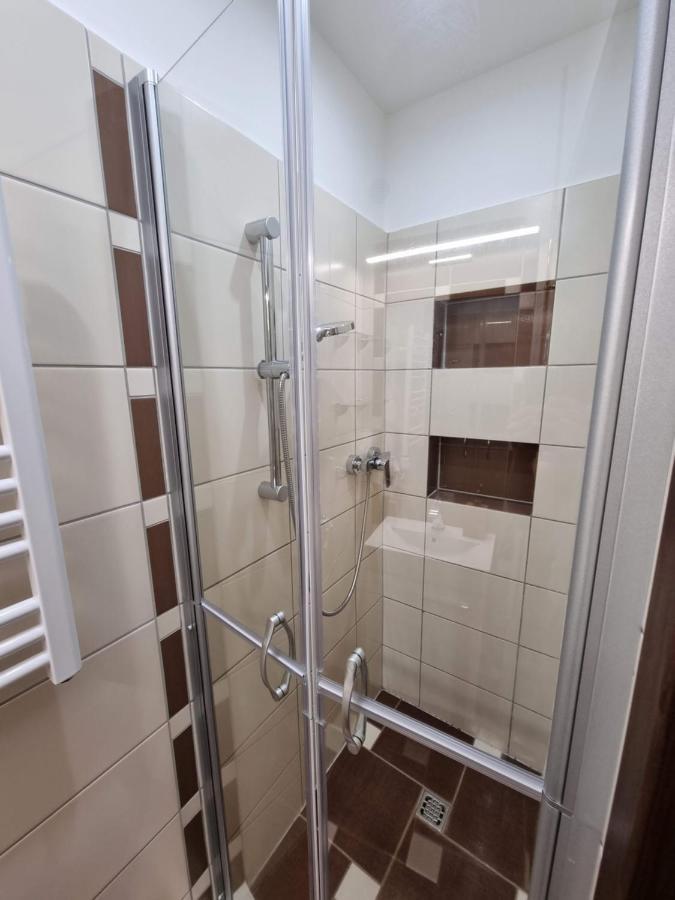 Apartament Flora Apartman Segedyn Zewnętrze zdjęcie