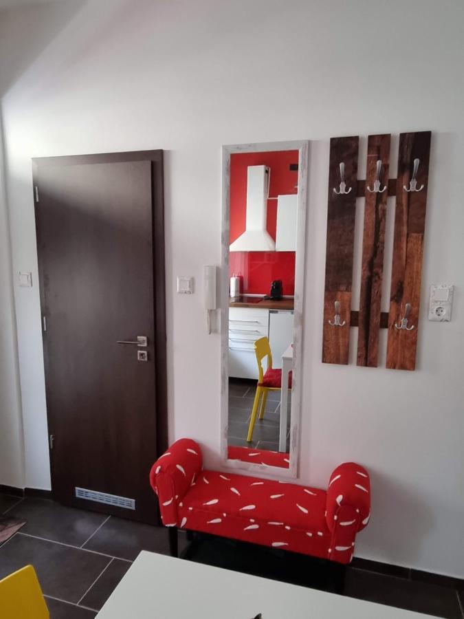 Apartament Flora Apartman Segedyn Zewnętrze zdjęcie